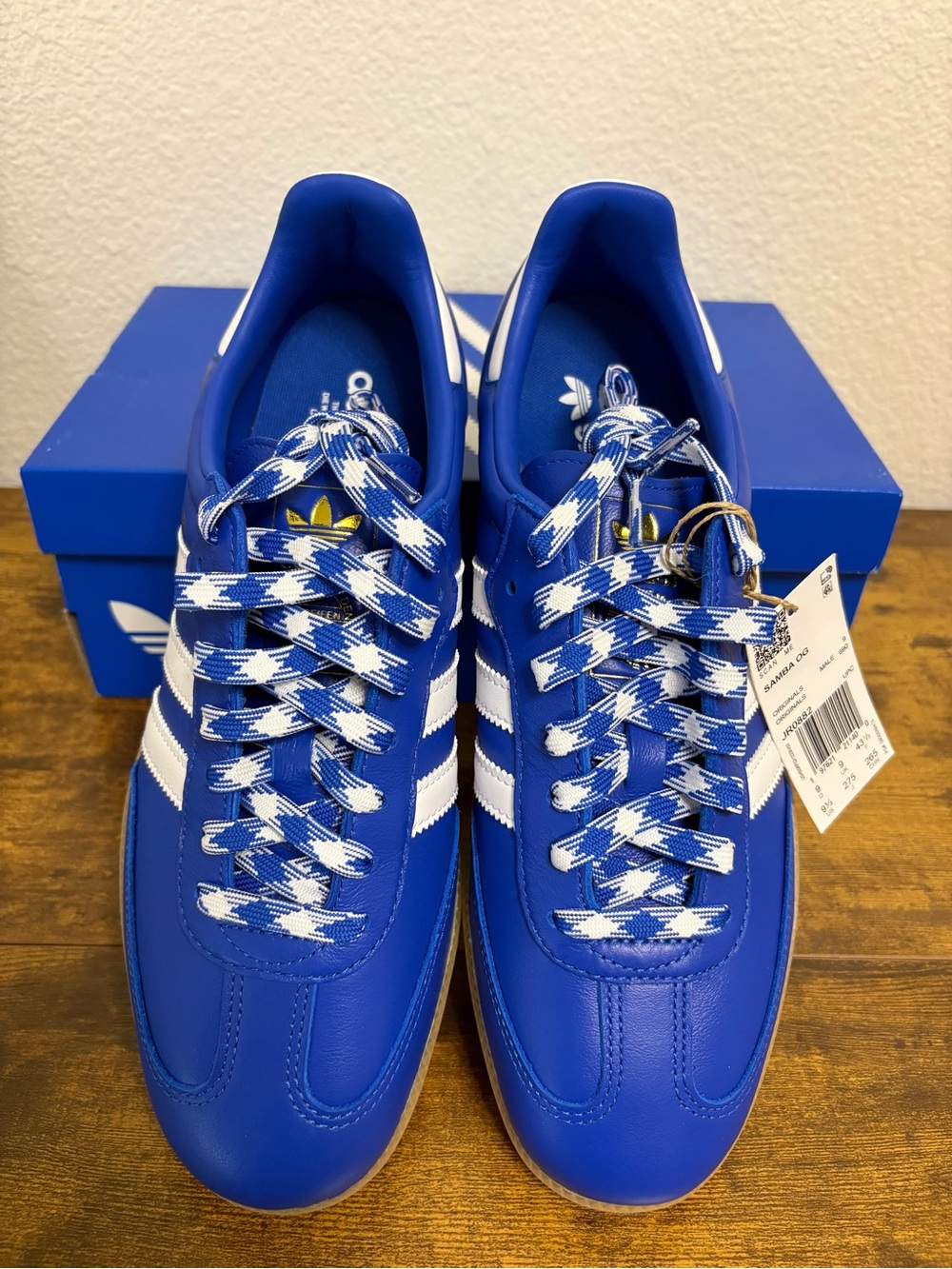 NWT Adidas Samba OG Royal Blue/White/Gum JR0882  
Women’s 10.5 Men’s 9.5